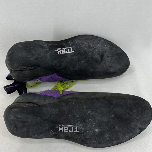 Evolv Climbing Shoe - Picture 8 of 9